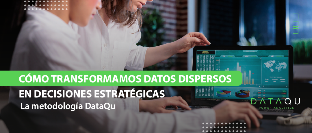 Profesional analizando datos con visualizaciones digitales que representan la metodología DataQu