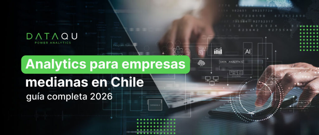 Gerente de empresa mediana en Chile revisando dashboard de analytics en tiempo real para tomar decisiones estratégicas